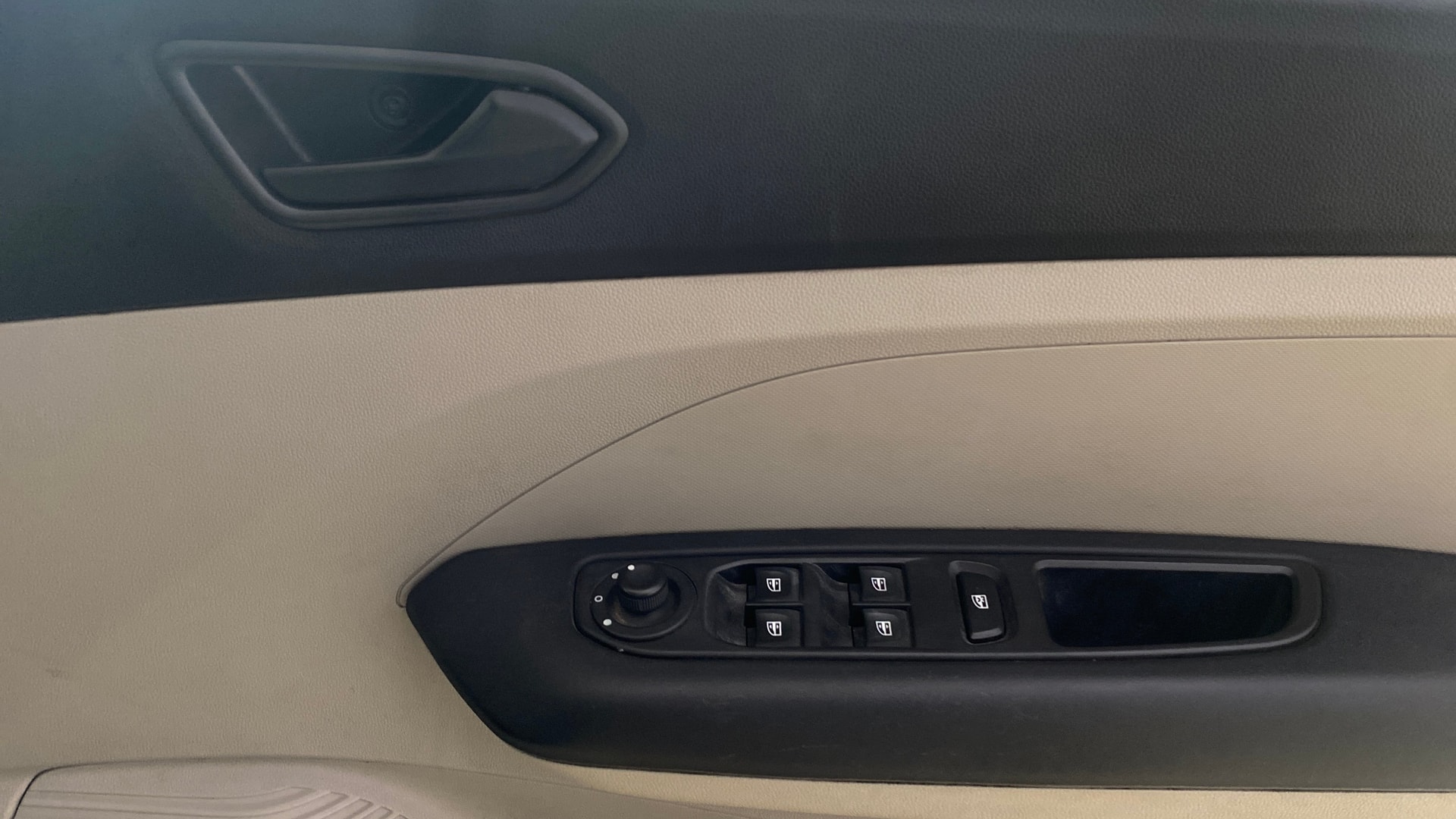 Used 2023 Renault Triber Used 2023 Renault Triber