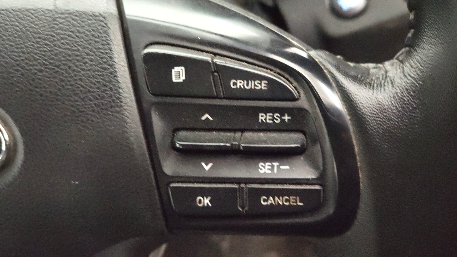 View 2019 Hyundai Venue SX Plus 1.0 Petrol AT Image 3 Used 2019 Hyundai Venue SX Plus 1.0 Petrol AT Image 3