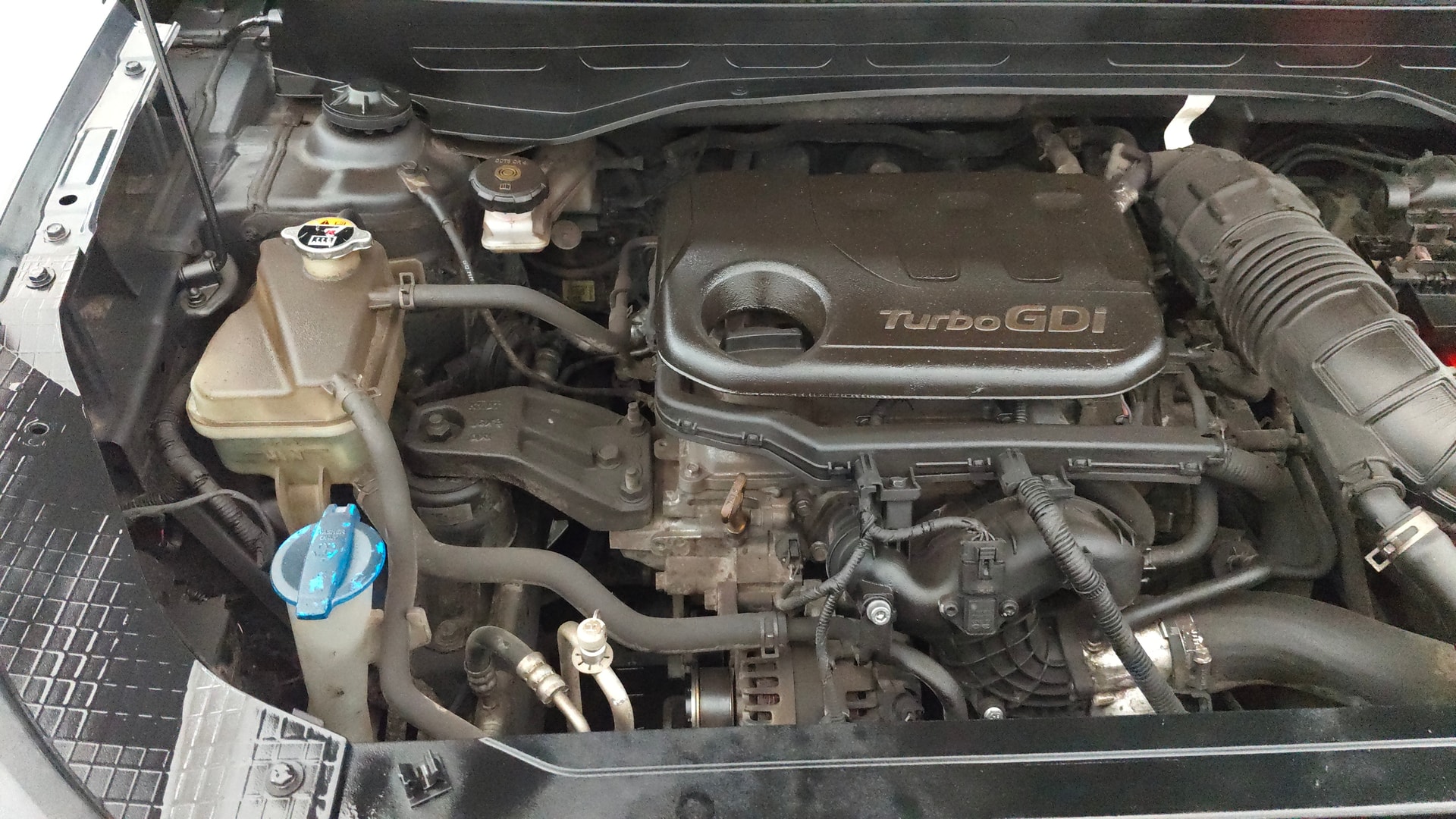 View 2019 Hyundai Venue SX Plus 1.0 Petrol AT Image 4 Used 2019 Hyundai Venue SX Plus 1.0 Petrol AT Image 4