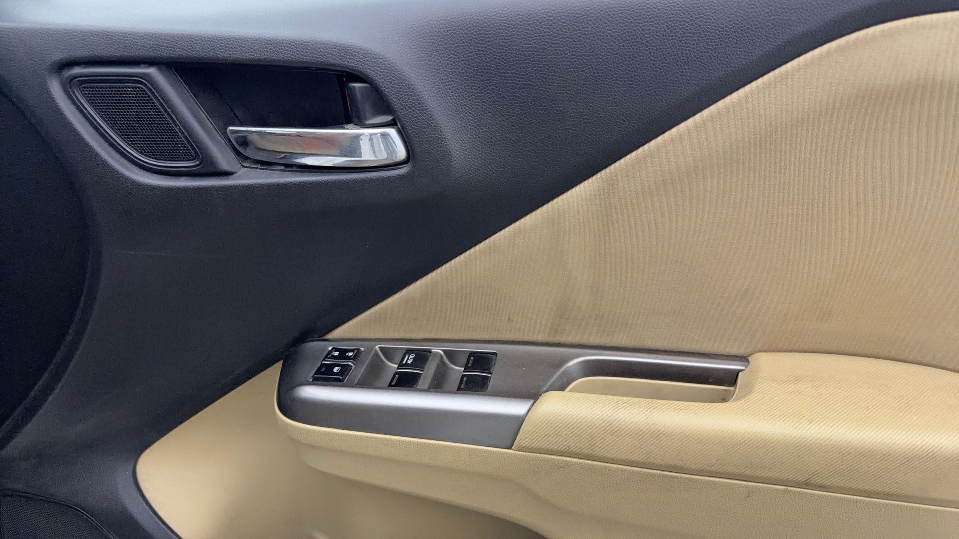 View 2016 Honda City ZX MT Diesel Anniversary Edition Image 34 Used 2016 Honda City ZX MT Diesel Anniversary Edition Image 34