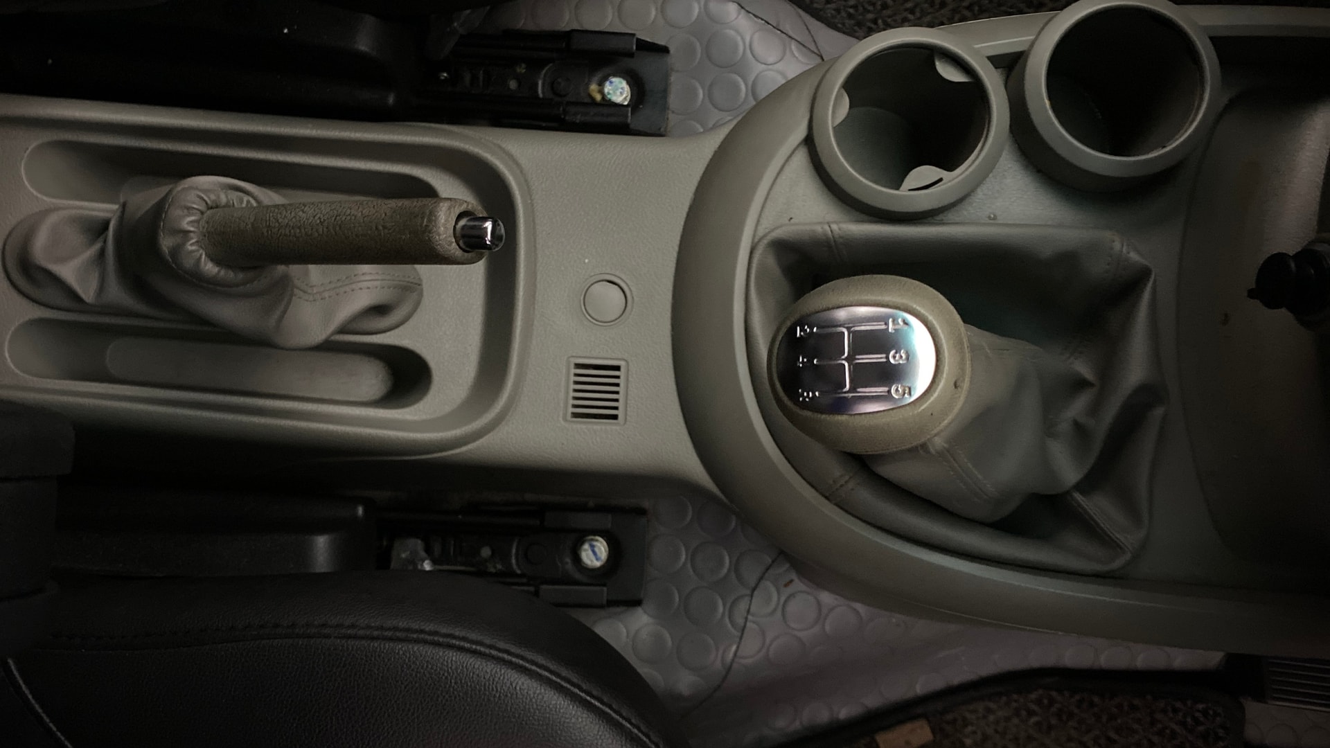 Used 2016 Mahindra NuvoSport Used 2016 Mahindra NuvoSport