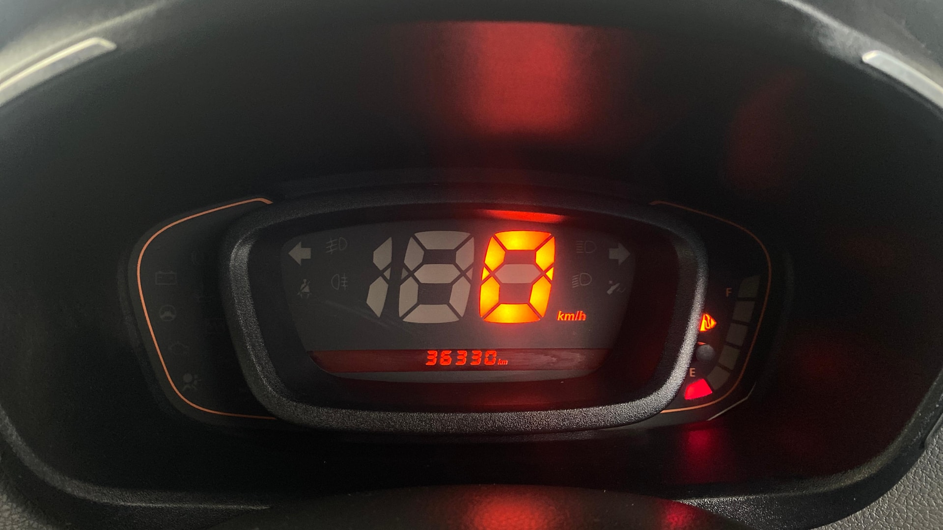 View 2019 Renault Kwid RXL 1.0 BS IV Image 34 Used 2019 Renault Kwid RXL 1.0 BS IV Image 34