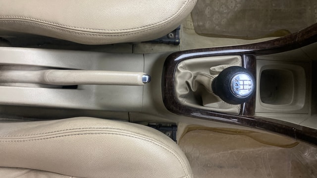 View Maruti Suzuki 1000 Image 38 Used Maruti Suzuki 1000 Image 38