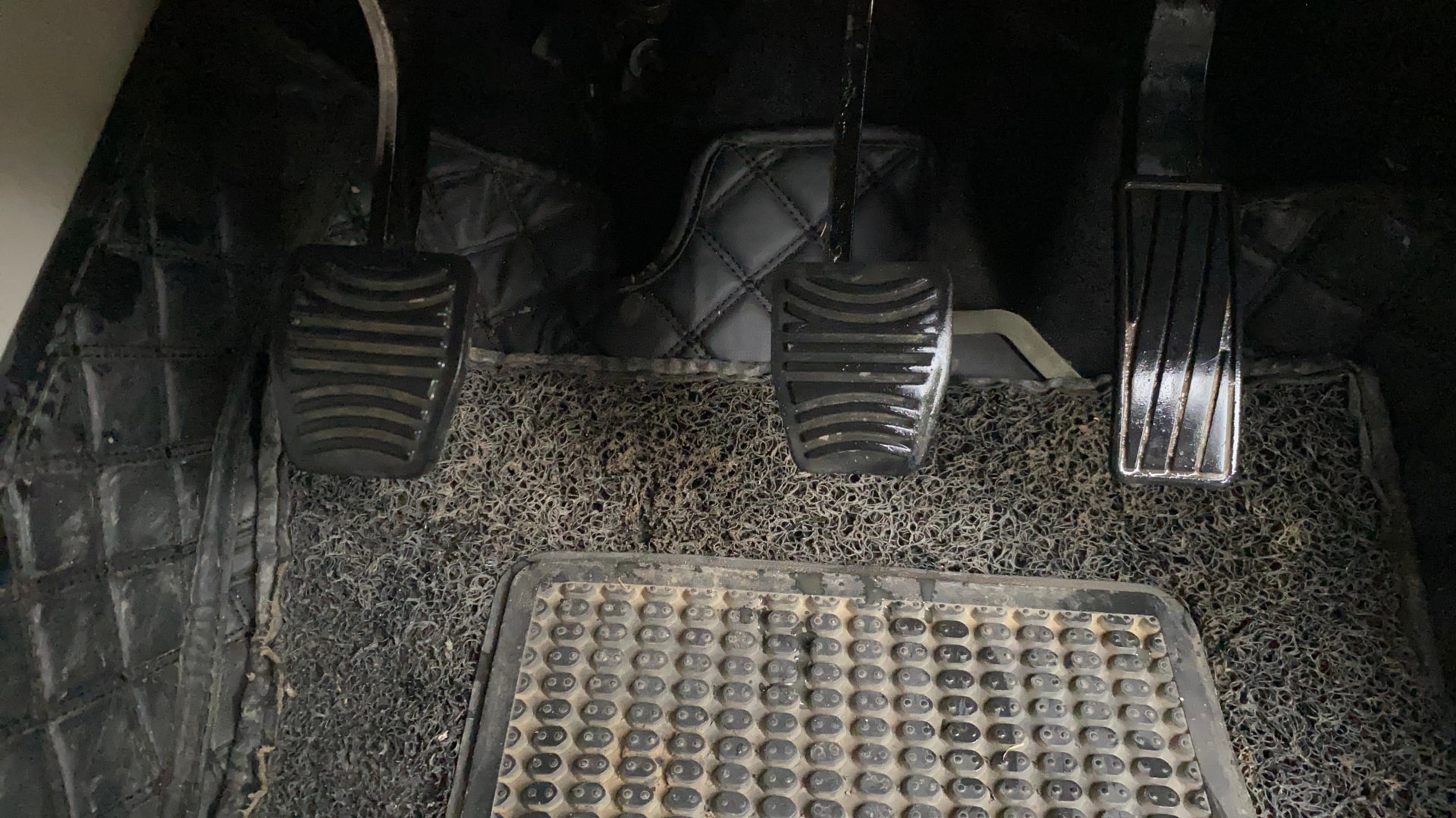 Used 2022 Mahindra XUV300 Used 2022 Mahindra XUV300