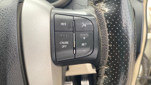 View Mahindra XUV500 Image 3 Used Mahindra XUV500 Image 3
