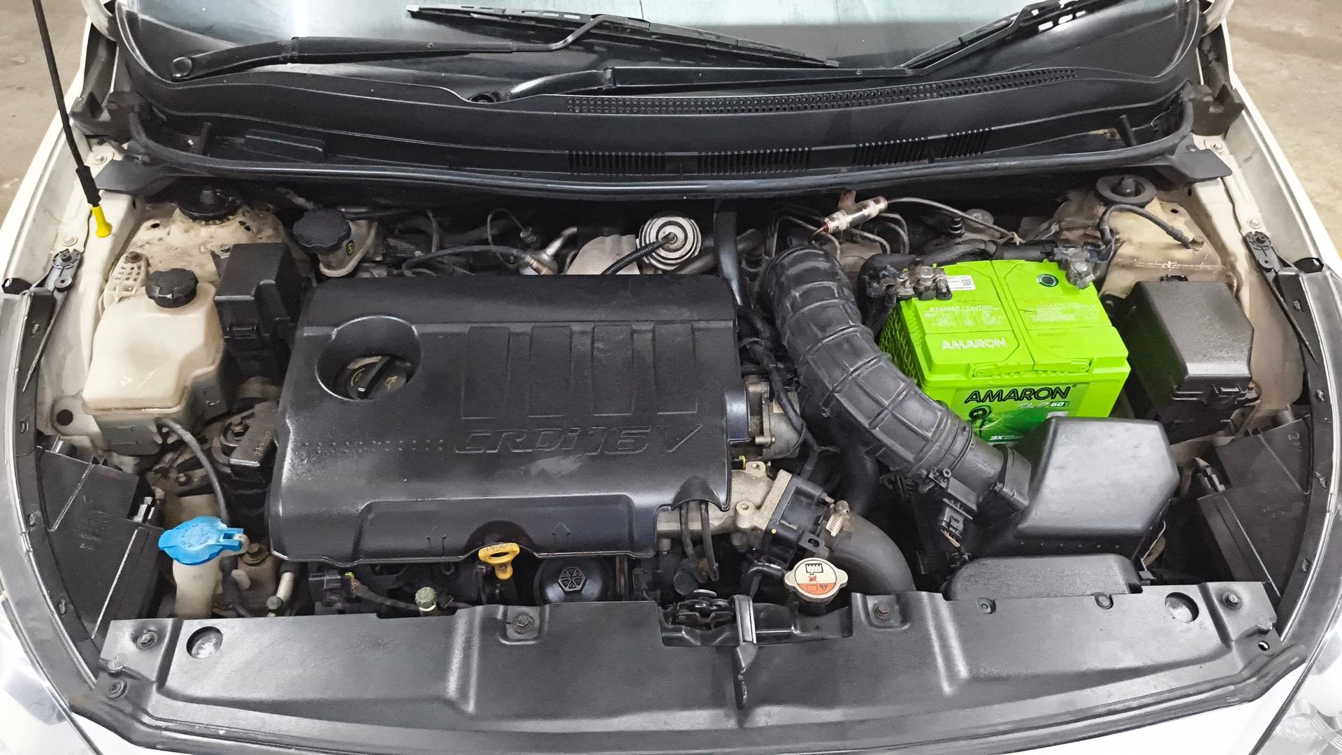 View 2014 Hyundai Fluidic Verna 1.6 CRDI SX Image 43 Used 2014 Hyundai Fluidic Verna 1.6 CRDI SX Image 43