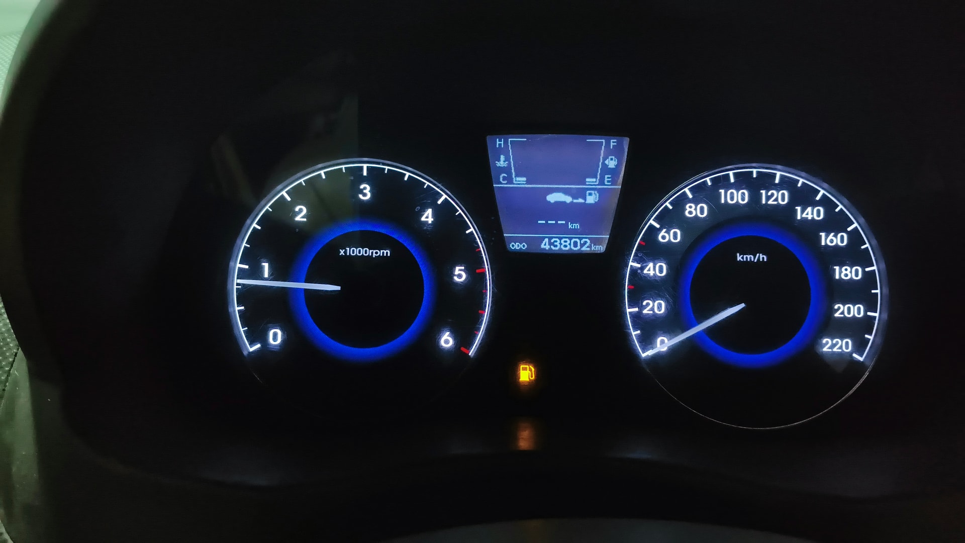 View 2014 Hyundai Fluidic Verna 1.6 CRDI SX Image 36 Used 2014 Hyundai Fluidic Verna 1.6 CRDI SX Image 36