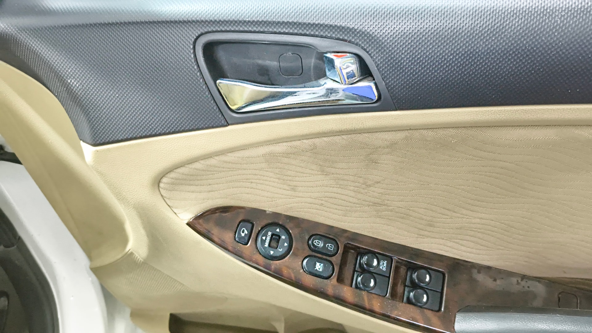 View 2014 Hyundai Fluidic Verna 1.6 CRDI SX Image 34 Used 2014 Hyundai Fluidic Verna 1.6 CRDI SX Image 34