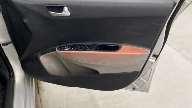 View Hyundai Grand i10 Image 32 Used Hyundai Grand i10 Image 32