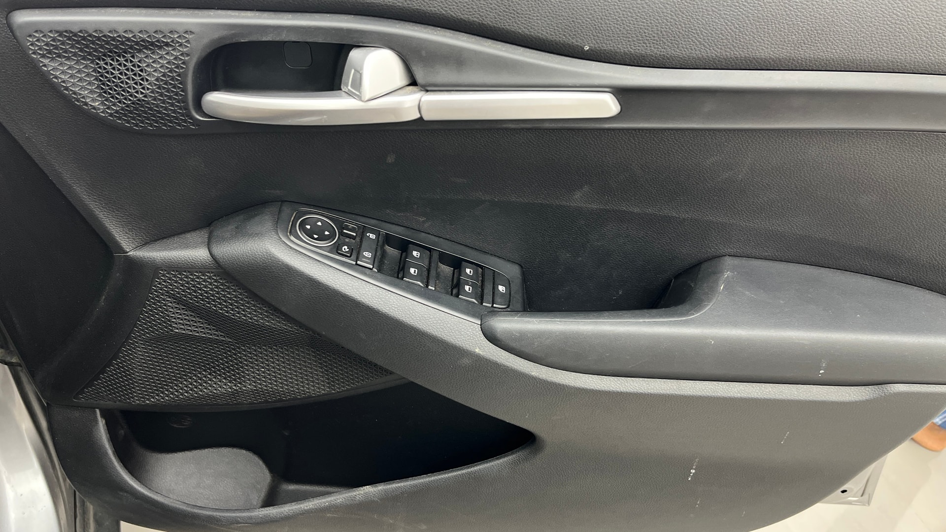 View 2019 Kia Seltos Smartstream G1.5 6MT HTK Plus Image 34 Used 2019 Kia Seltos Smartstream G1.5 6MT HTK Plus Image 34