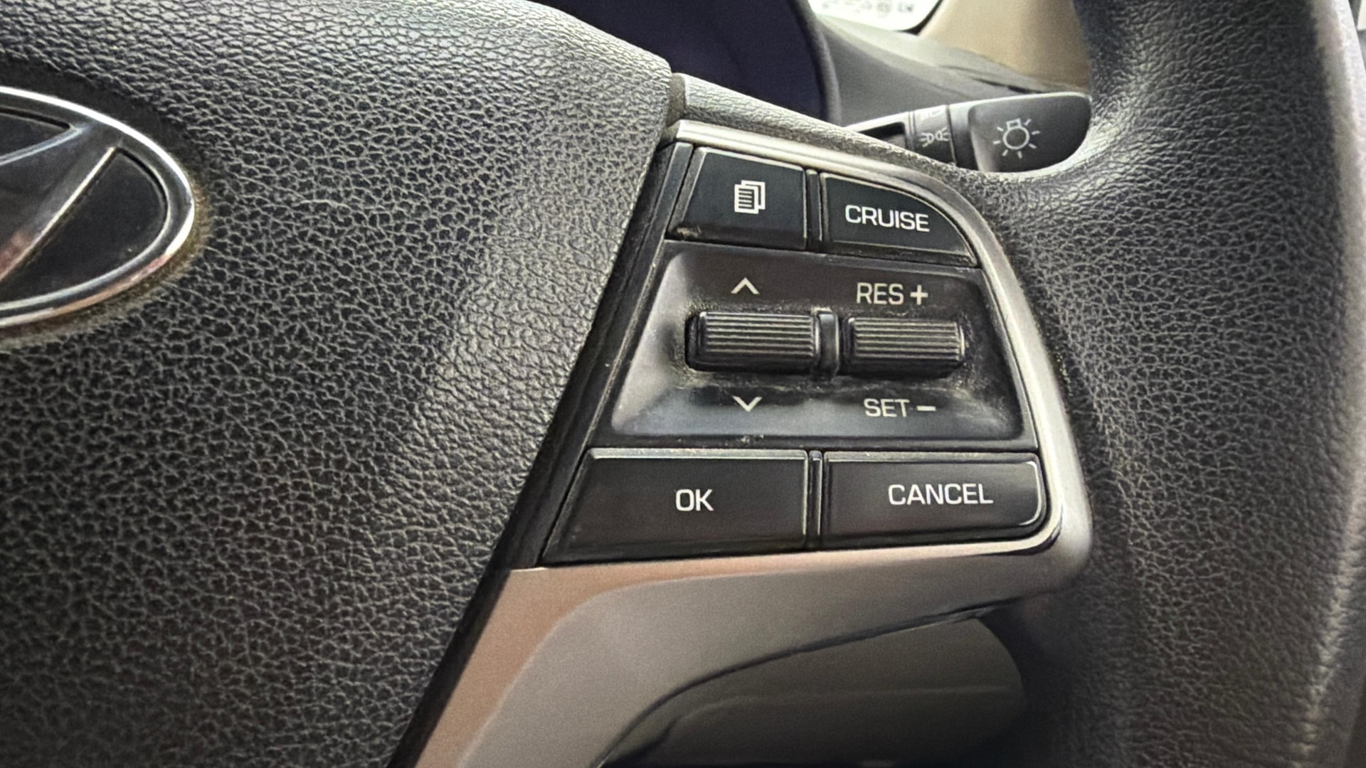 View 2019 Hyundai Verna 1.6 VTVT SX Image 3 Used 2019 Hyundai Verna 1.6 VTVT SX Image 3
