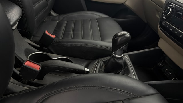 View Hyundai Verna Image 40 Used Hyundai Verna Image 40