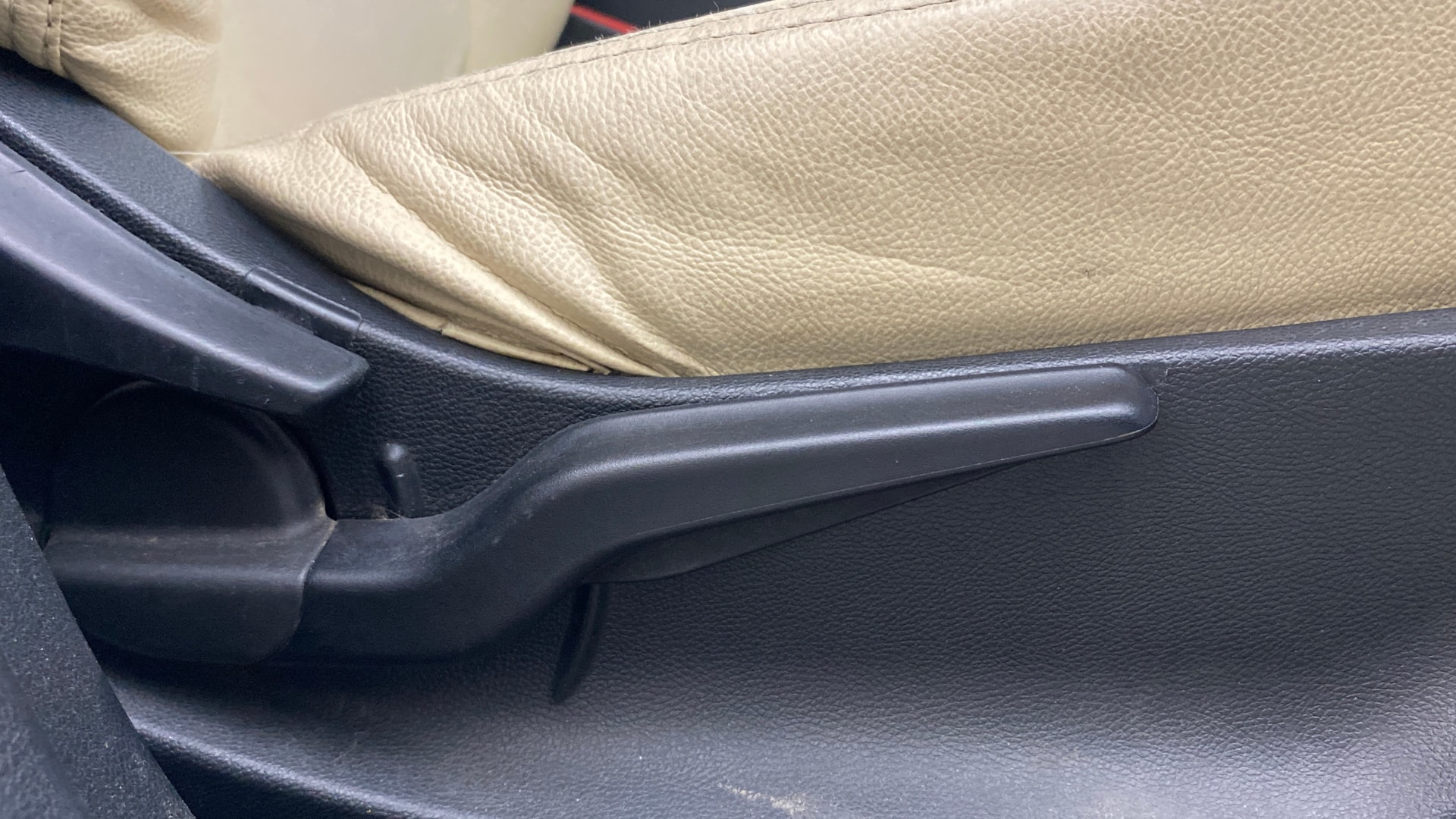 View 2022 Honda City ZX MT Diesel Anniversary Edition Image 19 Used 2022 Honda City ZX MT Diesel Anniversary Edition Image 19