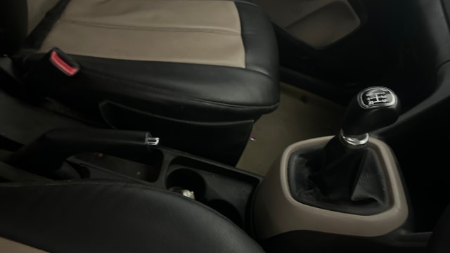 View Hyundai Grand i10 Image 38 Used Hyundai Grand i10 Image 38