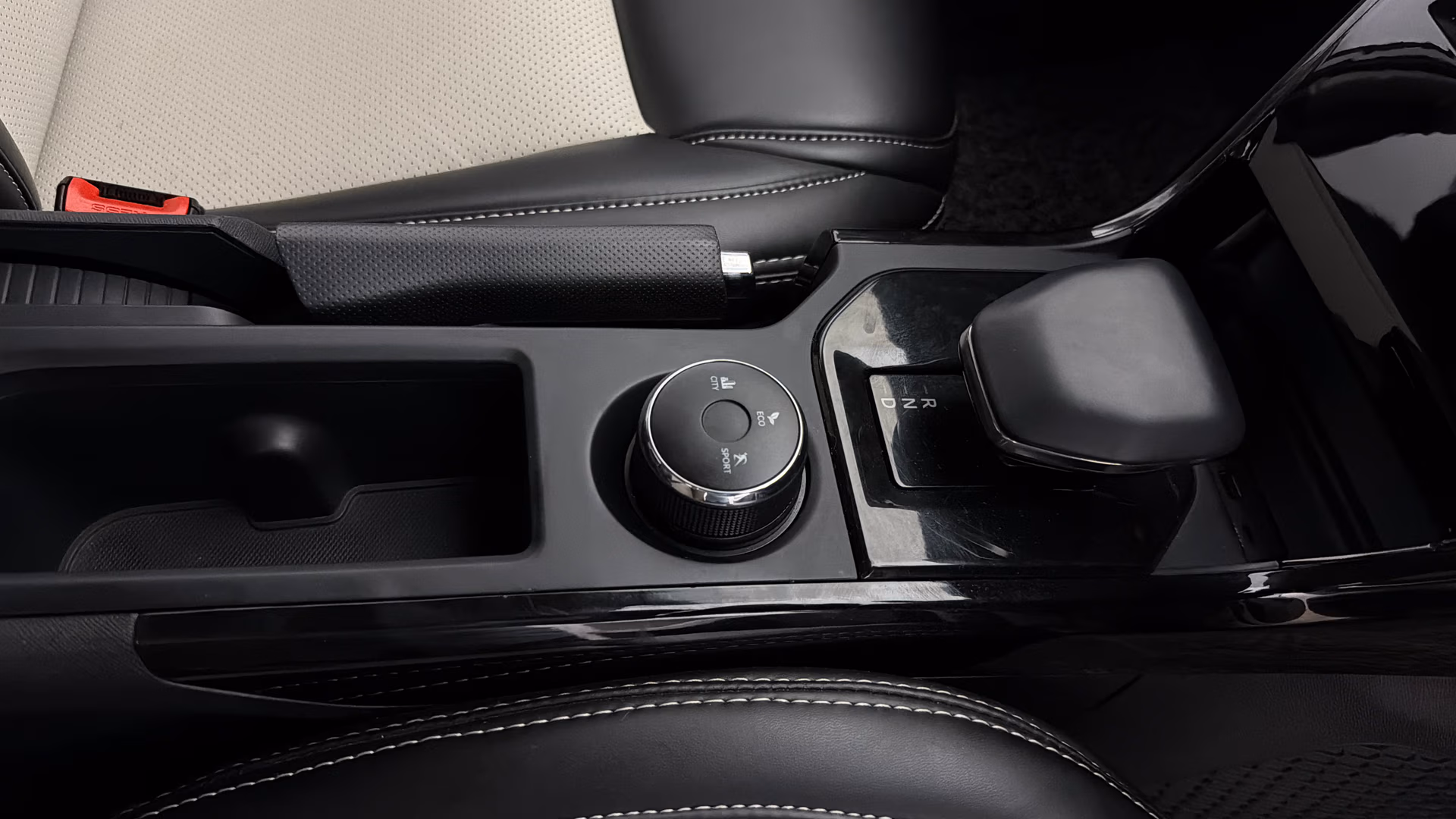 View 2025 Tata Nexon Revotron XE Image 39 Used 2025 Tata Nexon Revotron XE Image 39