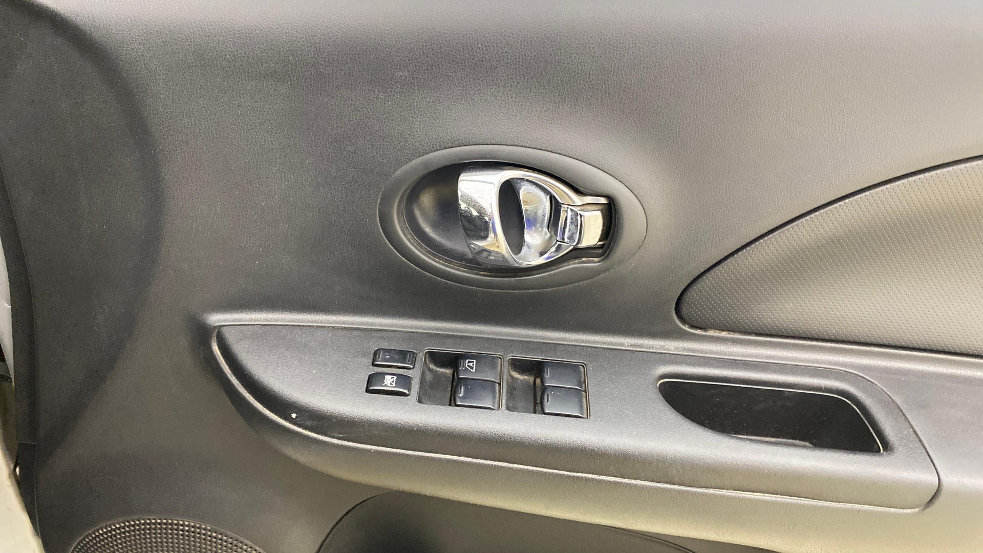 View 2017 Nissan Micra XL (CVT) Image 32 Used 2017 Nissan Micra XL (CVT) Image 32