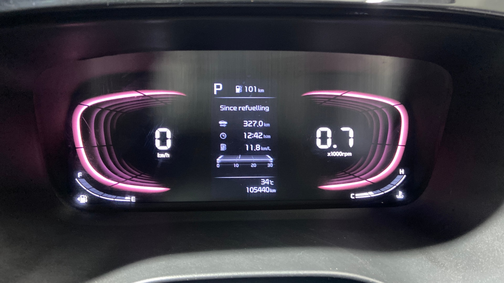 View 2022 Kia Carens Luxury Plus 1.5 AT Diesel 6 STR Image 22 Used 2022 Kia Carens Luxury Plus 1.5 AT Diesel 6 STR Image 22