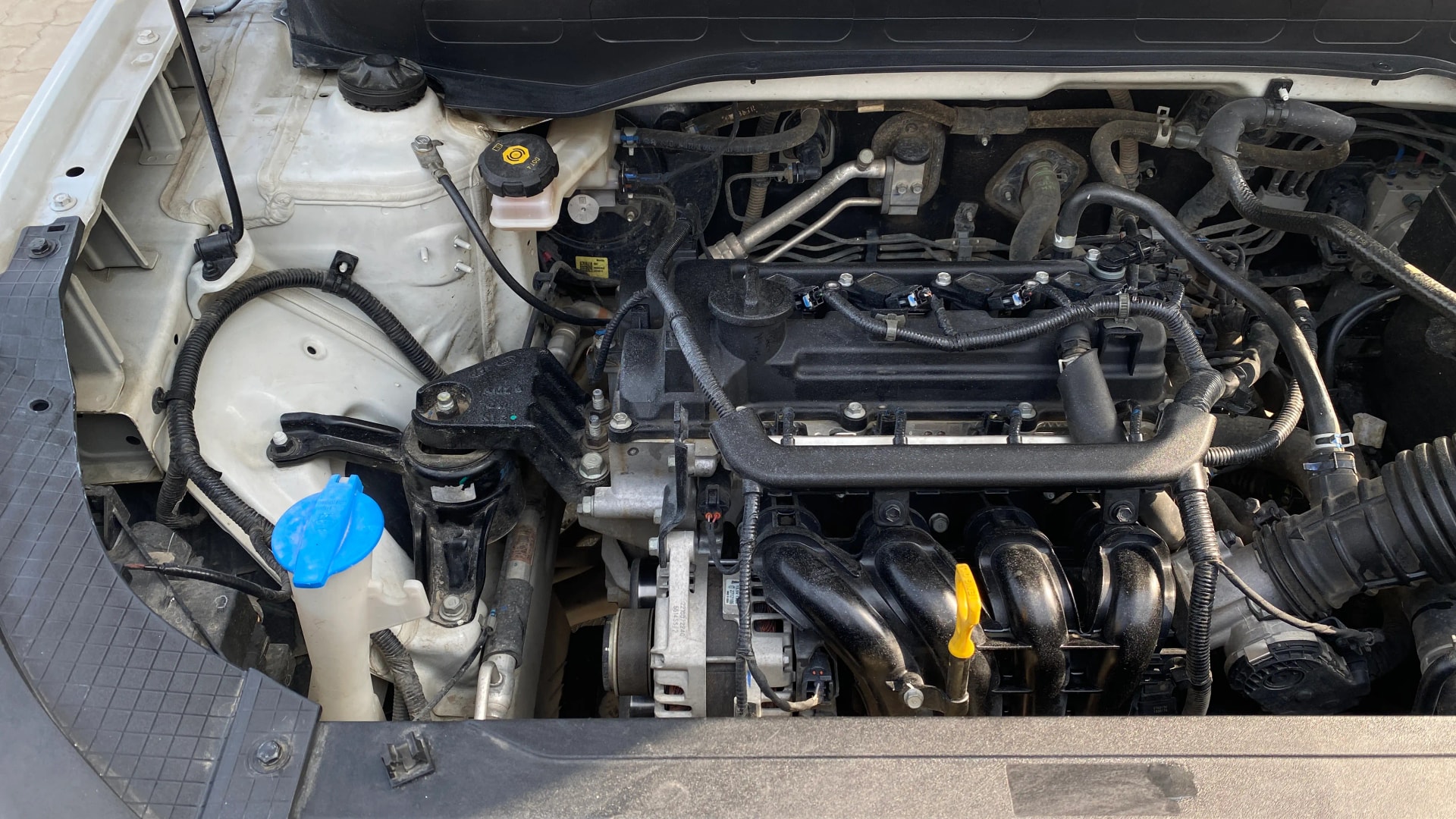 View 2023 Hyundai Venue E 1.2 Petrol BS IV Image 3 Used 2023 Hyundai Venue E 1.2 Petrol BS IV Image 3