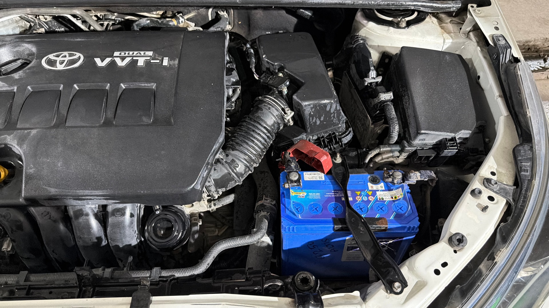 View 2015 Toyota Corolla Altis 1.8 VL AT Image 14 Used 2015 Toyota Corolla Altis 1.8 VL AT Image 14