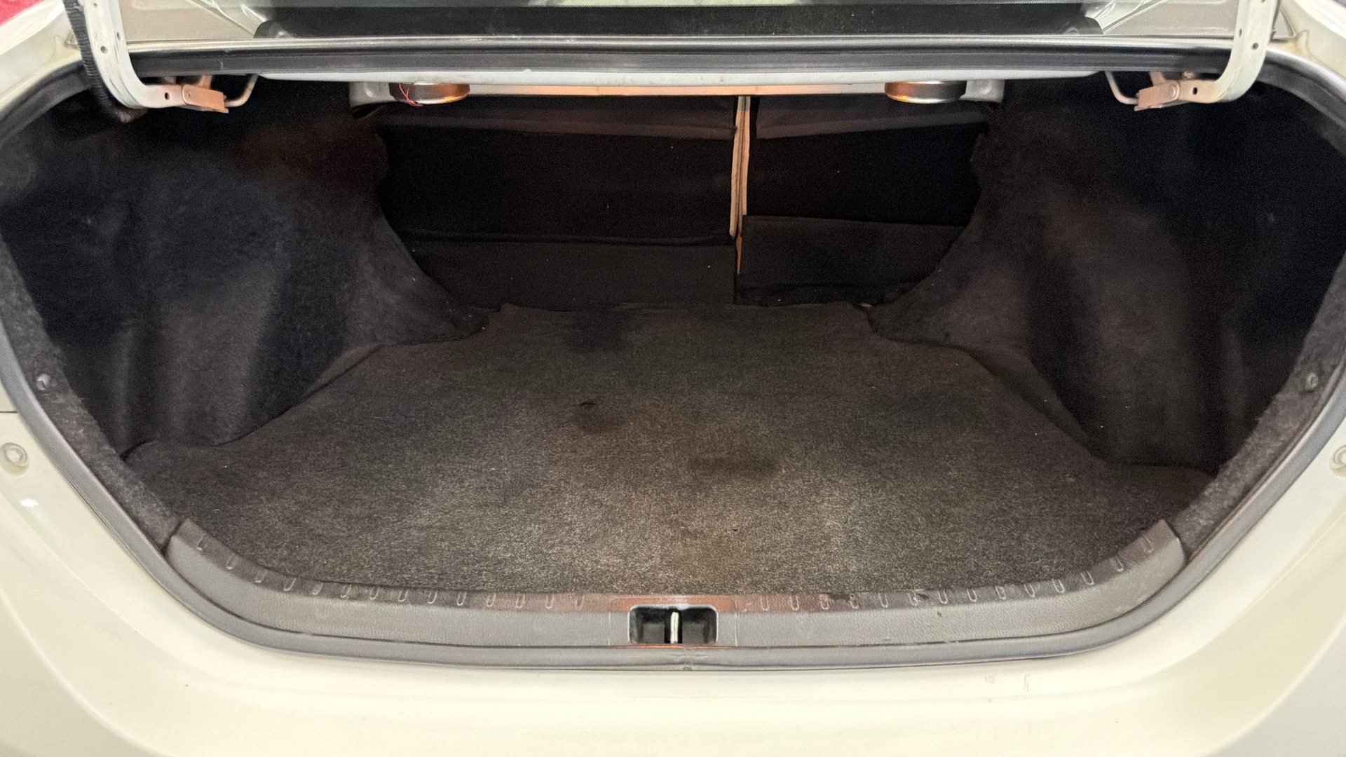 View 2015 Toyota Corolla Altis 1.8 VL AT Image 11 Used 2015 Toyota Corolla Altis 1.8 VL AT Image 11