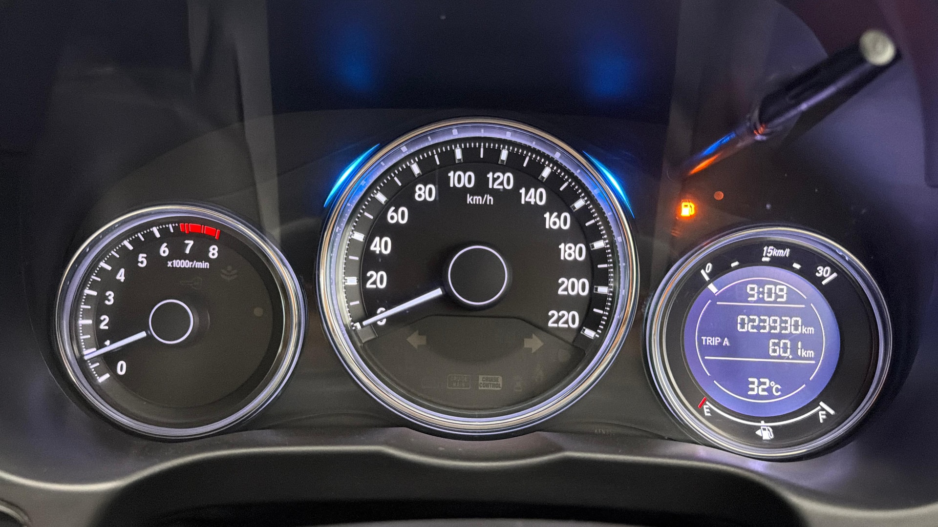 View 2020 Honda City ZX MT Diesel Anniversary Edition Image 36 Used 2020 Honda City ZX MT Diesel Anniversary Edition Image 36