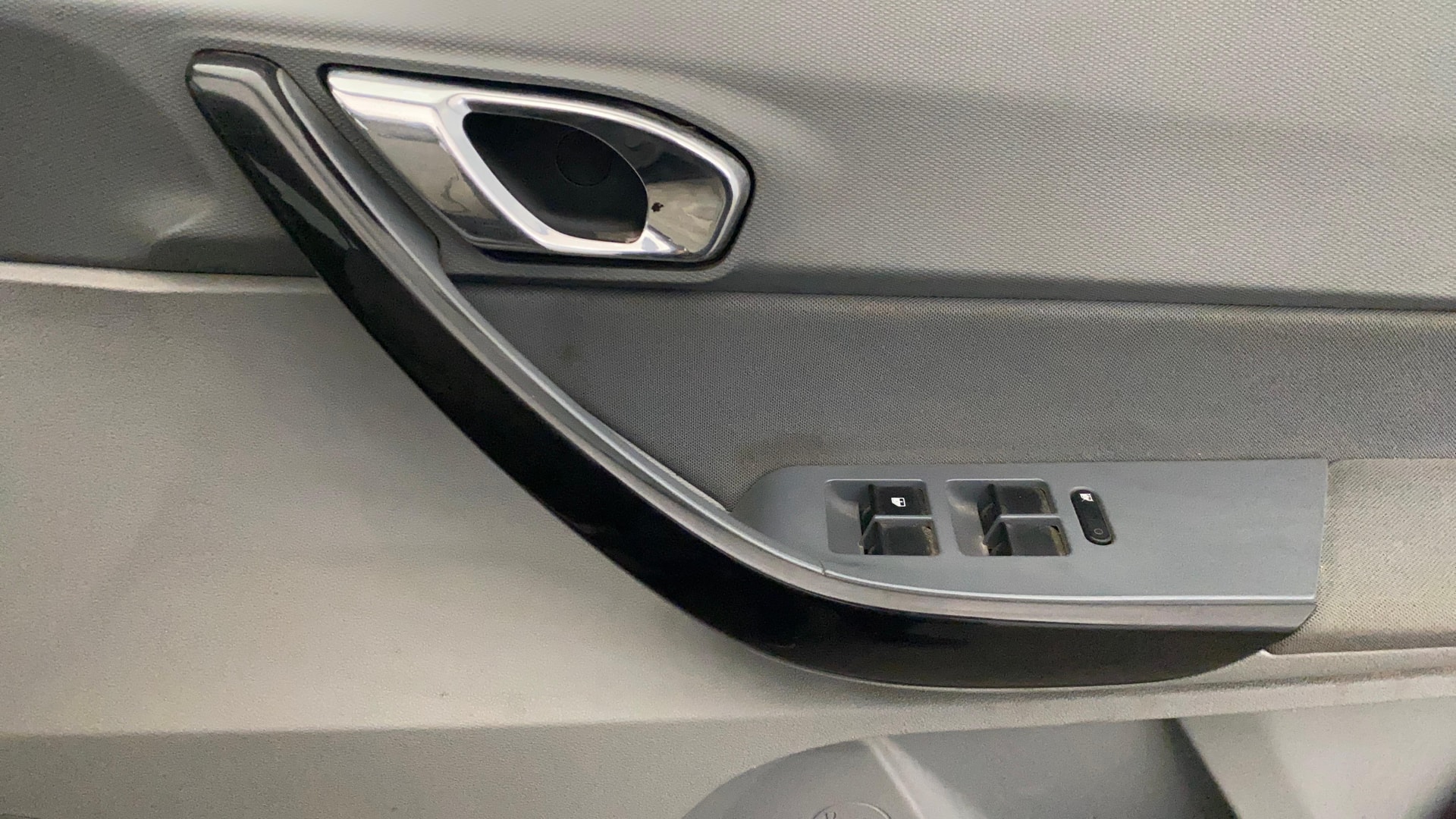 View 2021 Tata Tigor XE Diesel Image 33 Used 2021 Tata Tigor XE Diesel Image 33