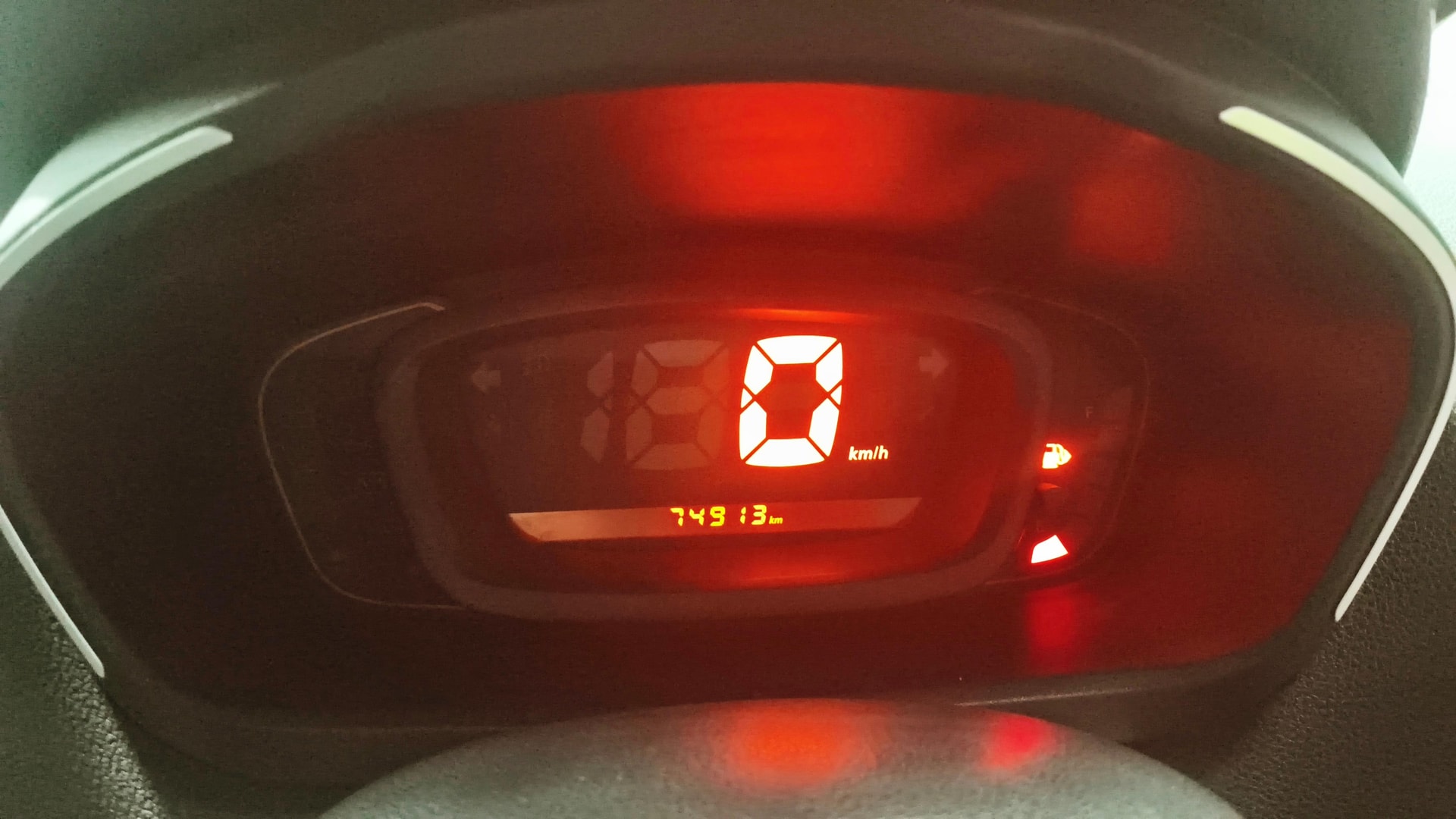 View 2019 Renault Kwid RXL 1.0 BS IV Image 33 Used 2019 Renault Kwid RXL 1.0 BS IV Image 33