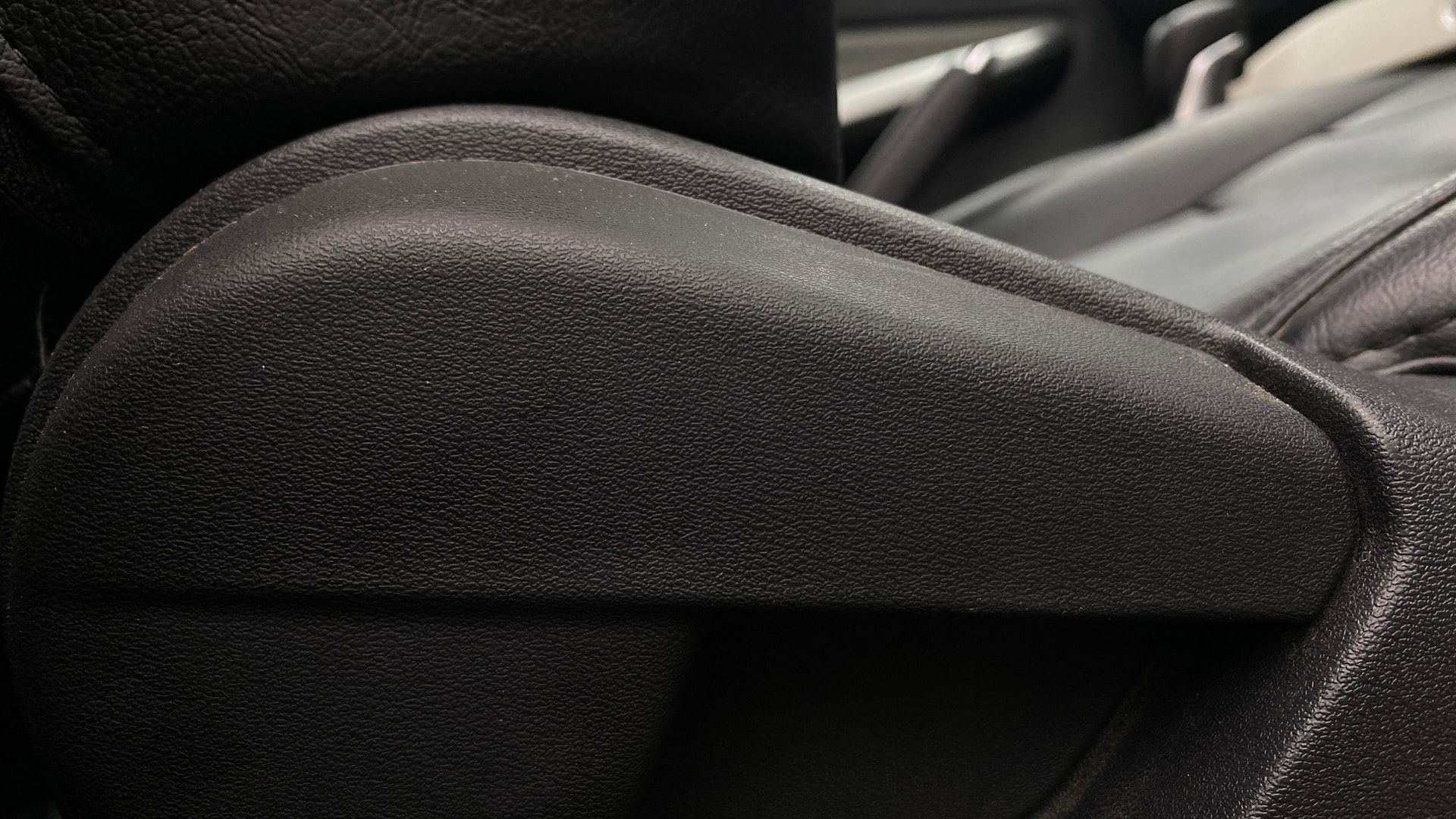 View 2024 Nissan Magnite Geza Edition CVT Image 18 Used 2024 Nissan Magnite Geza Edition CVT Image 18