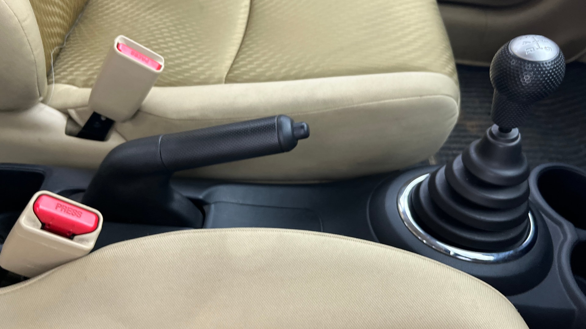 View 2013 Honda Amaze E MT Petrol BS IV Image 37 Used 2013 Honda Amaze E MT Petrol BS IV Image 37
