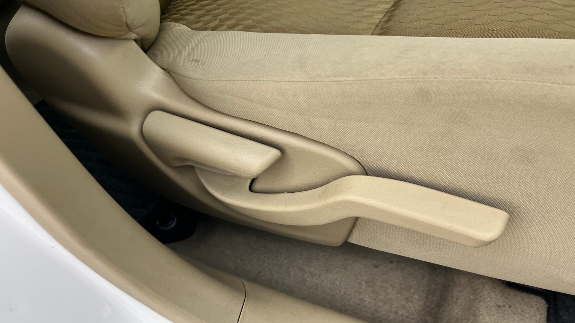 View 2013 Honda Amaze E MT Petrol BS IV Image 18 Used 2013 Honda Amaze E MT Petrol BS IV Image 18