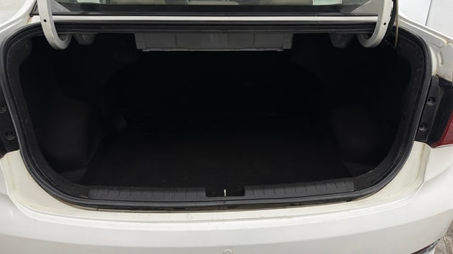 View Hyundai Xcent Image 10 Used Hyundai Xcent Image 10