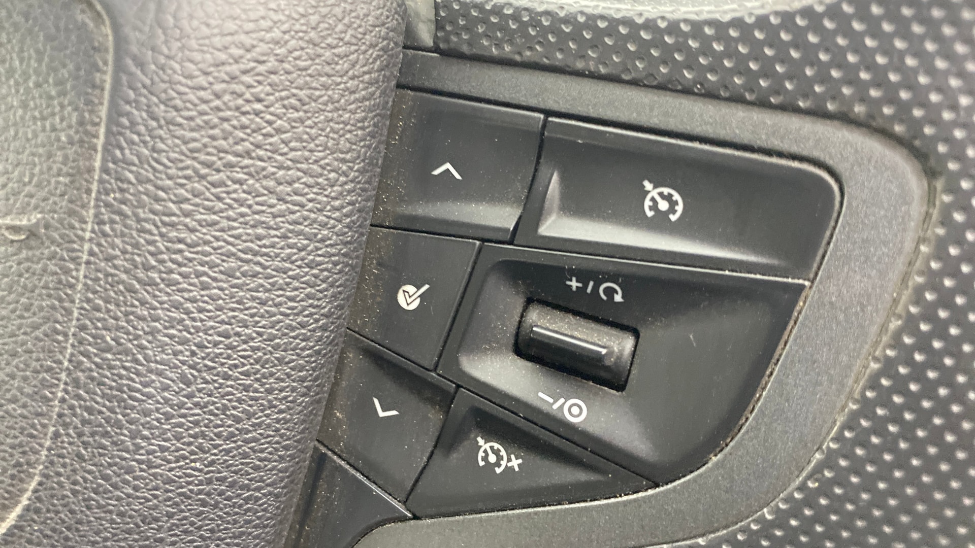View 2021 Tata Harrier XE Image 3 Used 2021 Tata Harrier XE Image 3