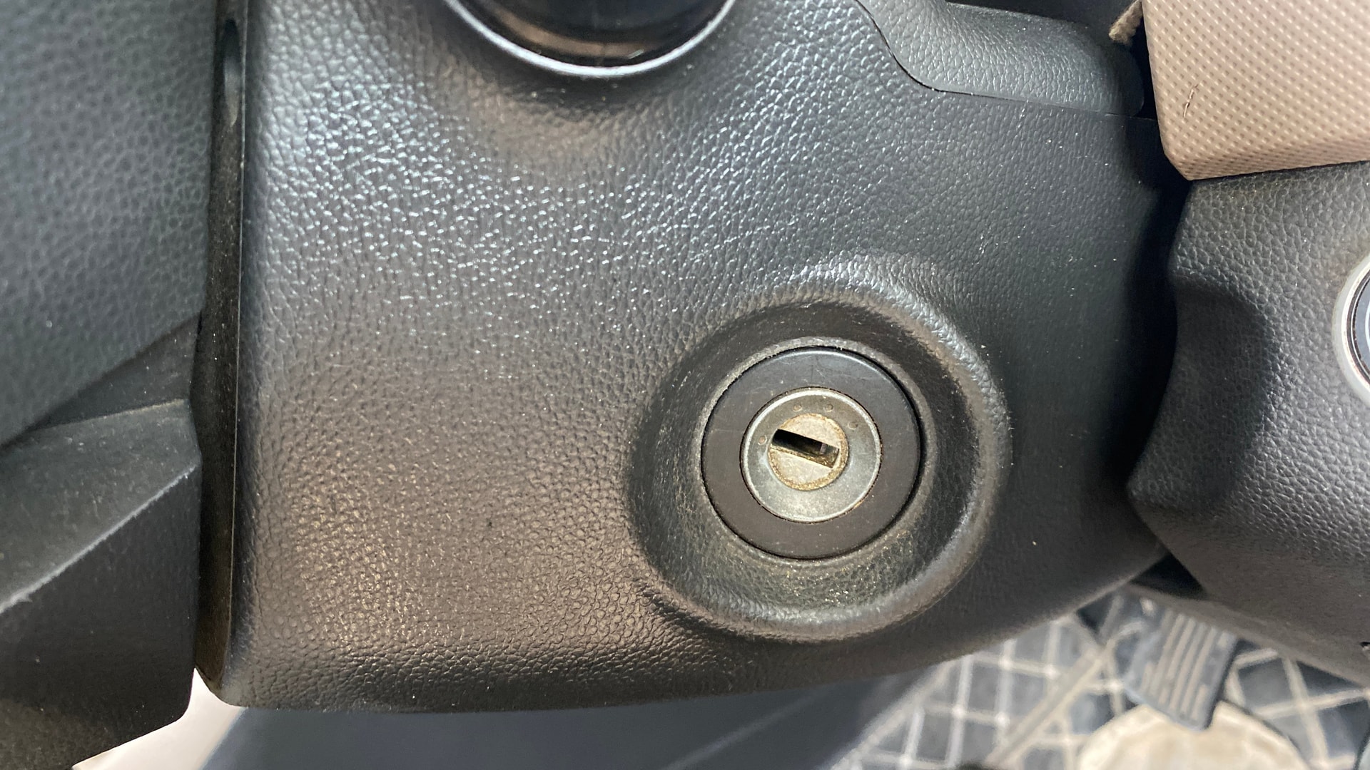 View 2018 Hyundai Xcent S Petrol Image 42 Used 2018 Hyundai Xcent S Petrol Image 42