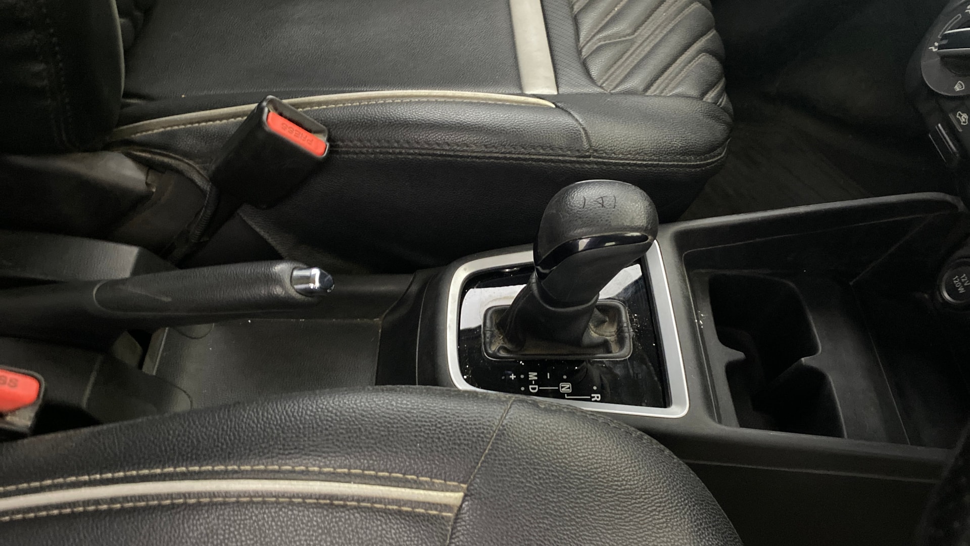 View 2021 Maruti Suzuki 1000 Base Variant Image 37 Used 2021 Maruti Suzuki 1000 Base Variant Image 37