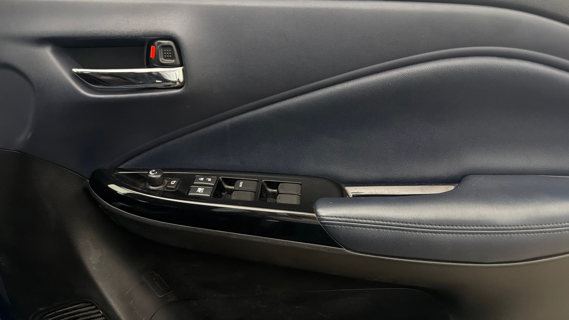 View 2022 Maruti Suzuki 1000 Base Variant Image 32 Used 2022 Maruti Suzuki 1000 Base Variant Image 32