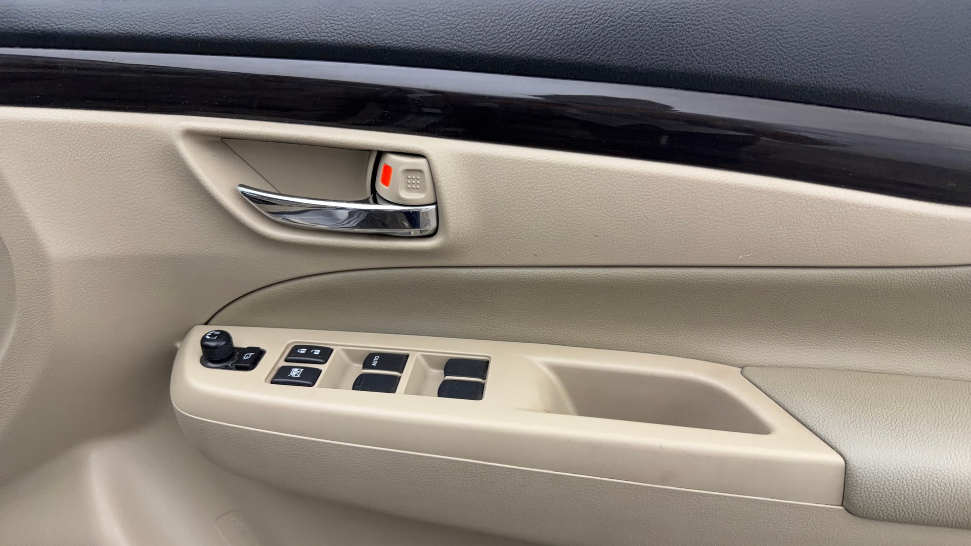 View 2018 Maruti Suzuki 1000 Base Variant Image 37 Used 2018 Maruti Suzuki 1000 Base Variant Image 37