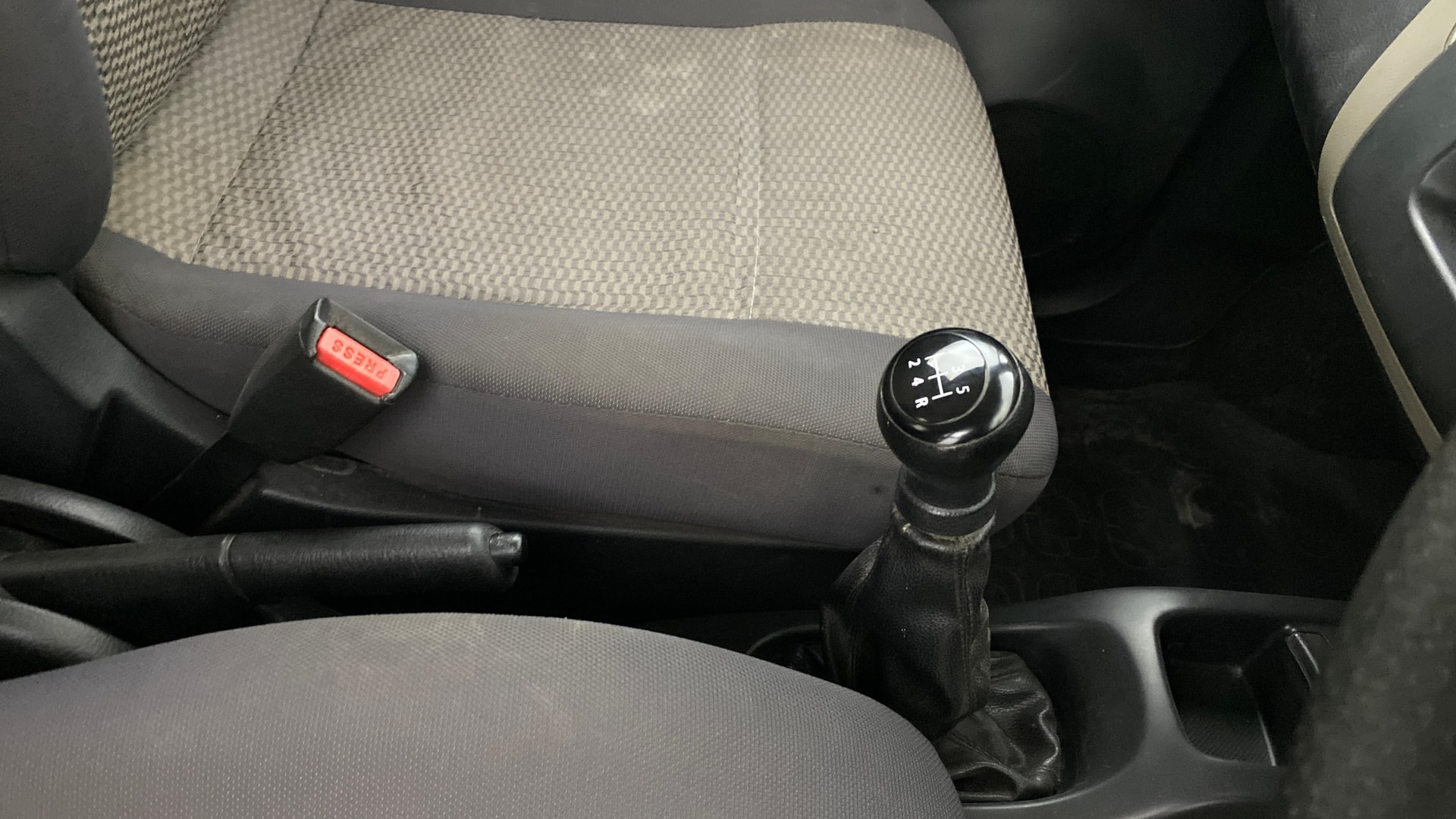 View 2013 Maruti Suzuki 1000 Base Variant Image 37 Used 2013 Maruti Suzuki 1000 Base Variant Image 37