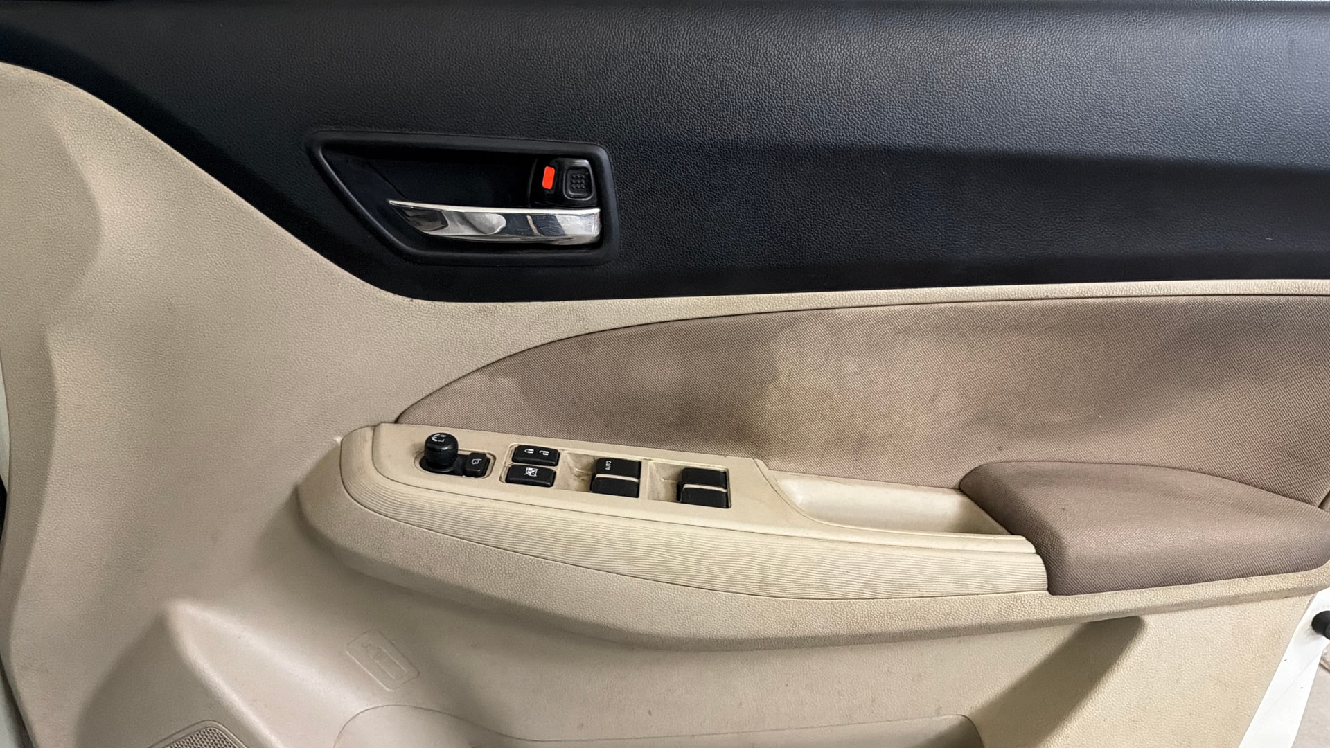 View 2022 Maruti Suzuki 1000 Base Variant Image 32 Used 2022 Maruti Suzuki 1000 Base Variant Image 32