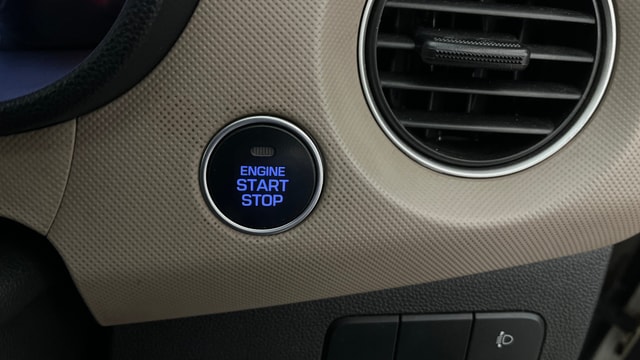 View Hyundai Xcent Image 34 Used Hyundai Xcent Image 34