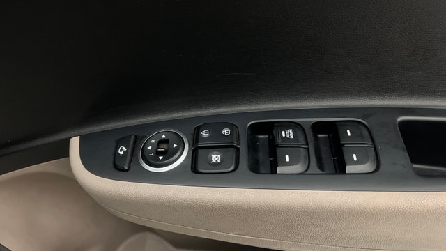 View Hyundai Xcent Image 33 Used Hyundai Xcent Image 33