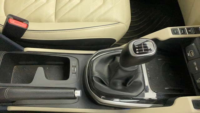View Kia Carens Image 43 Used Kia Carens Image 43