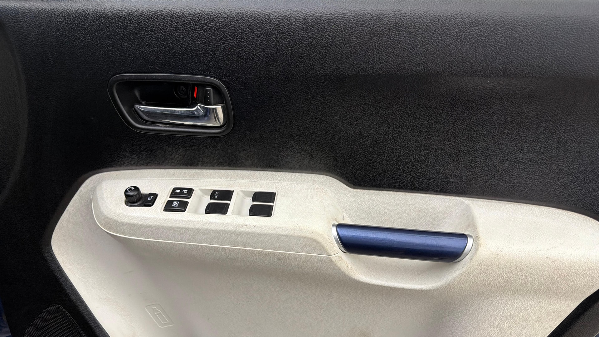 View 2022 Maruti Suzuki 1000 Base Variant Image 33 Used 2022 Maruti Suzuki 1000 Base Variant Image 33
