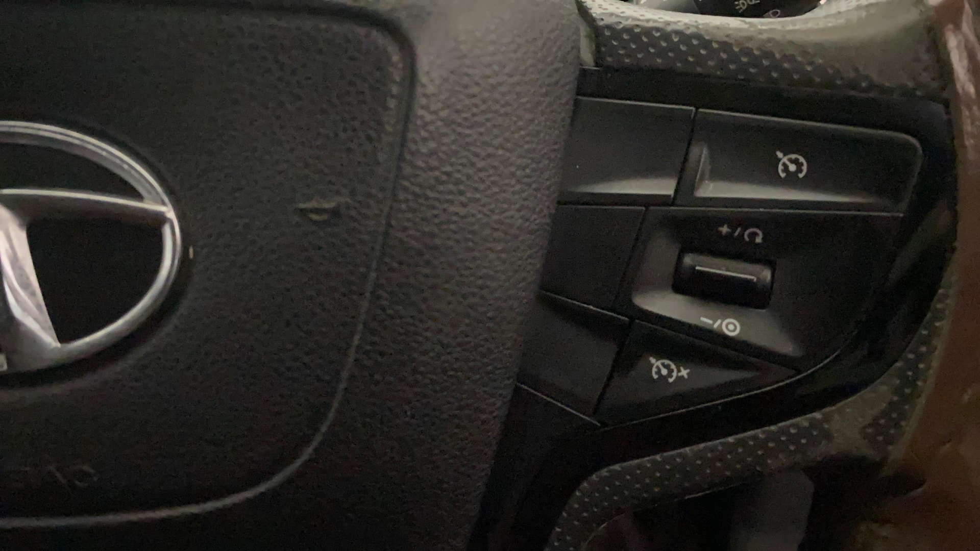 View 2021 Tata Harrier XE Image 3 Used 2021 Tata Harrier XE Image 3