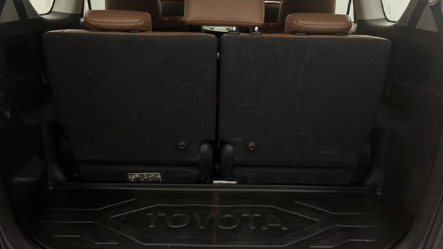 View Toyota Innova Crysta Image 7 Used Toyota Innova Crysta Image 7