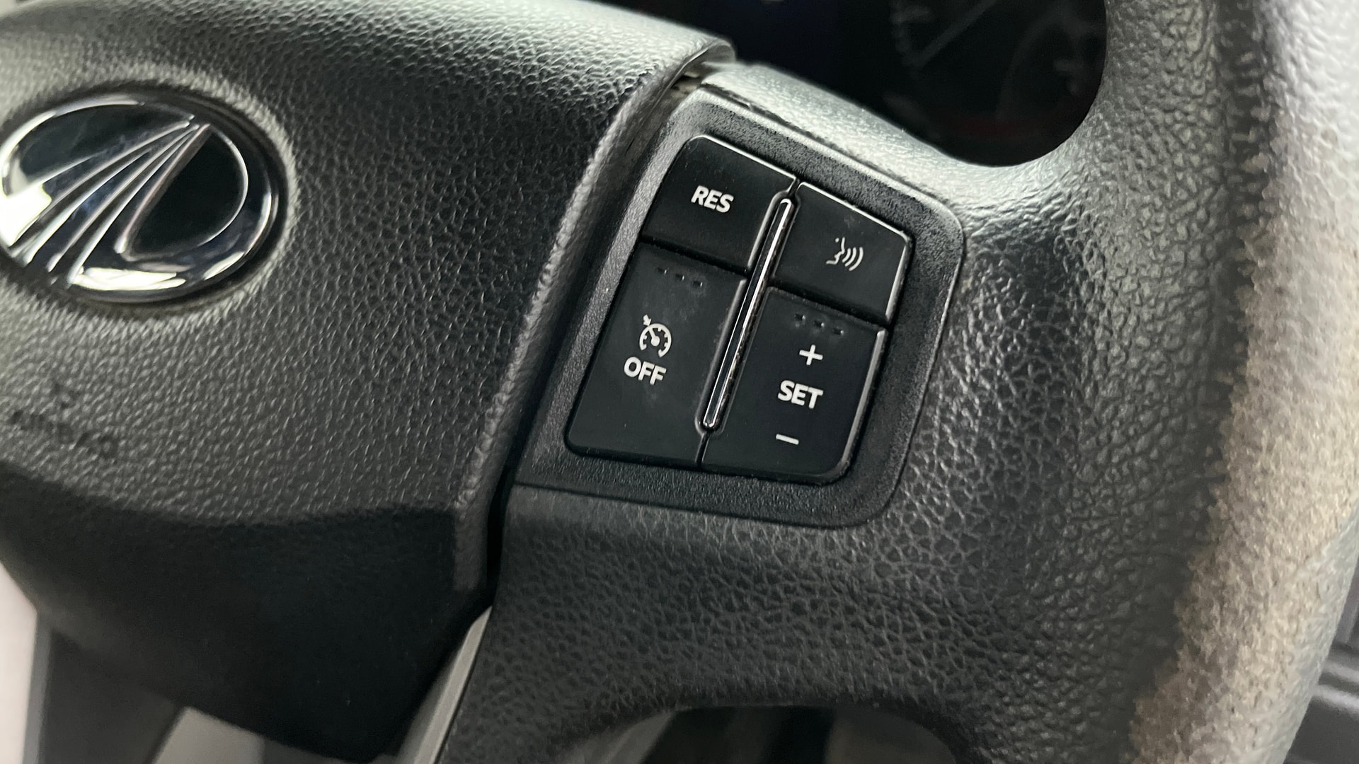 View 2022 Mahindra Thar AX Standard Manual Soft Top 6 Seater Image 3 Used 2022 Mahindra Thar AX Standard Manual Soft Top 6 Seater Image 3