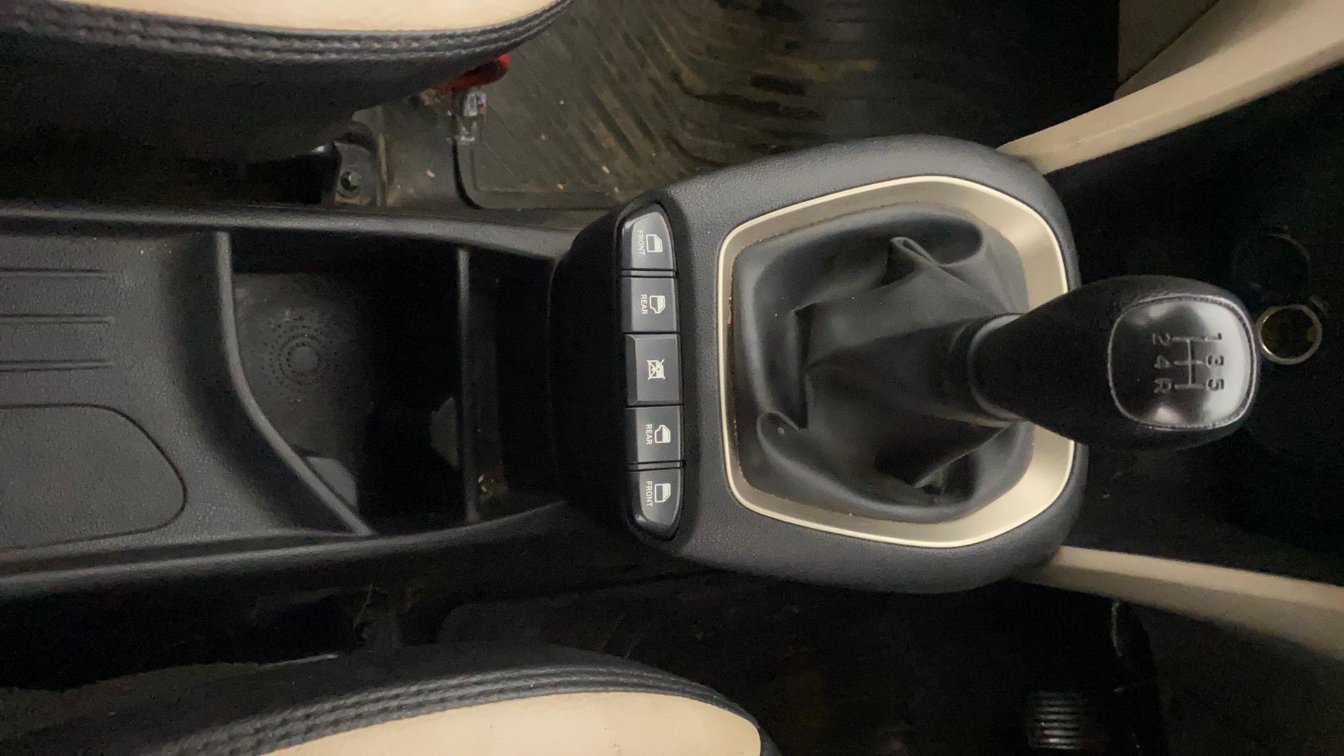 View 2022 Hyundai New Santro D-Lite Petrol Image 39 Used 2022 Hyundai New Santro D-Lite Petrol Image 39