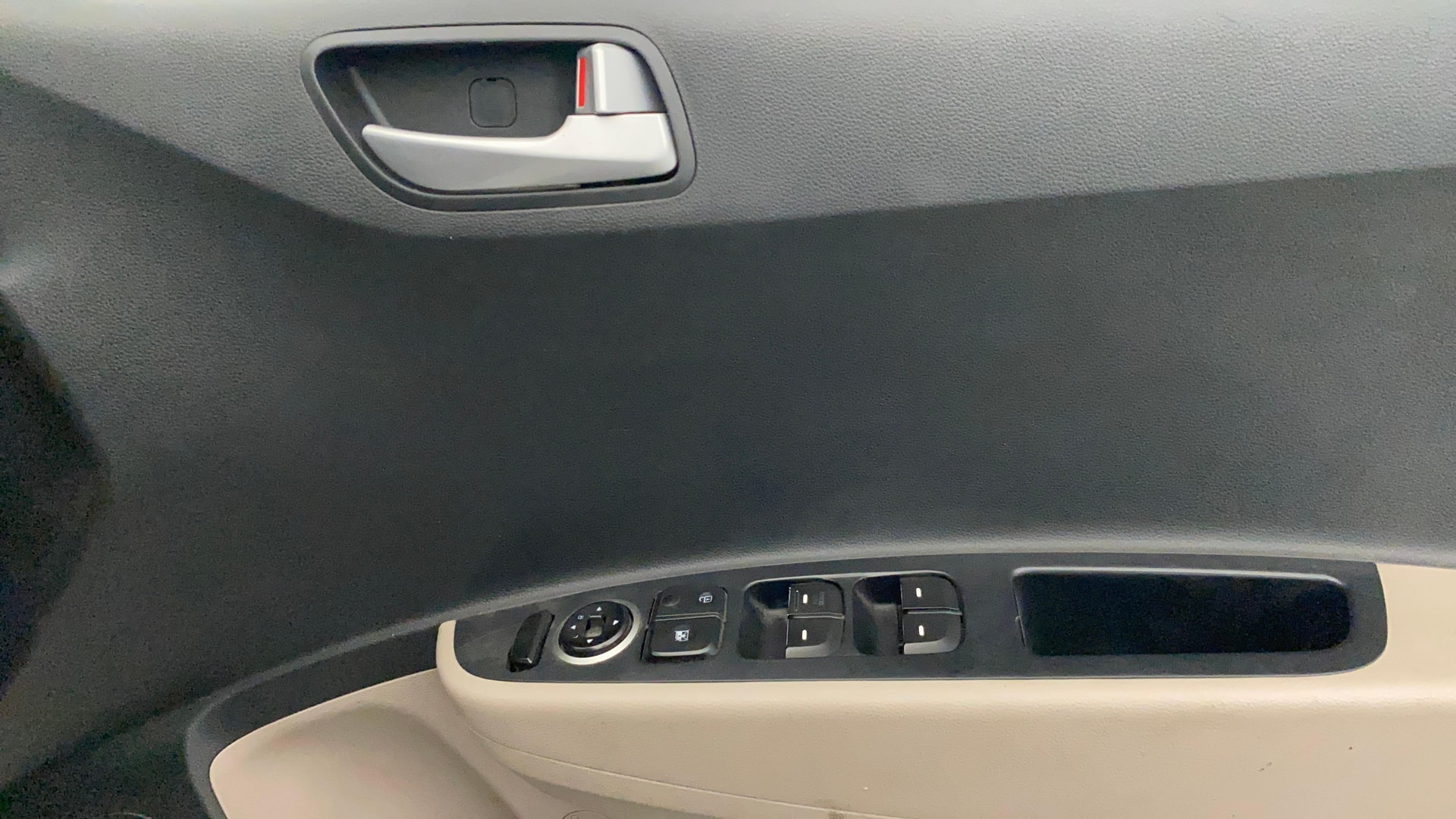 View 2018 Hyundai Grand i10 1.2 Sportz Diesel Image 33 Used 2018 Hyundai Grand i10 1.2 Sportz Diesel Image 33