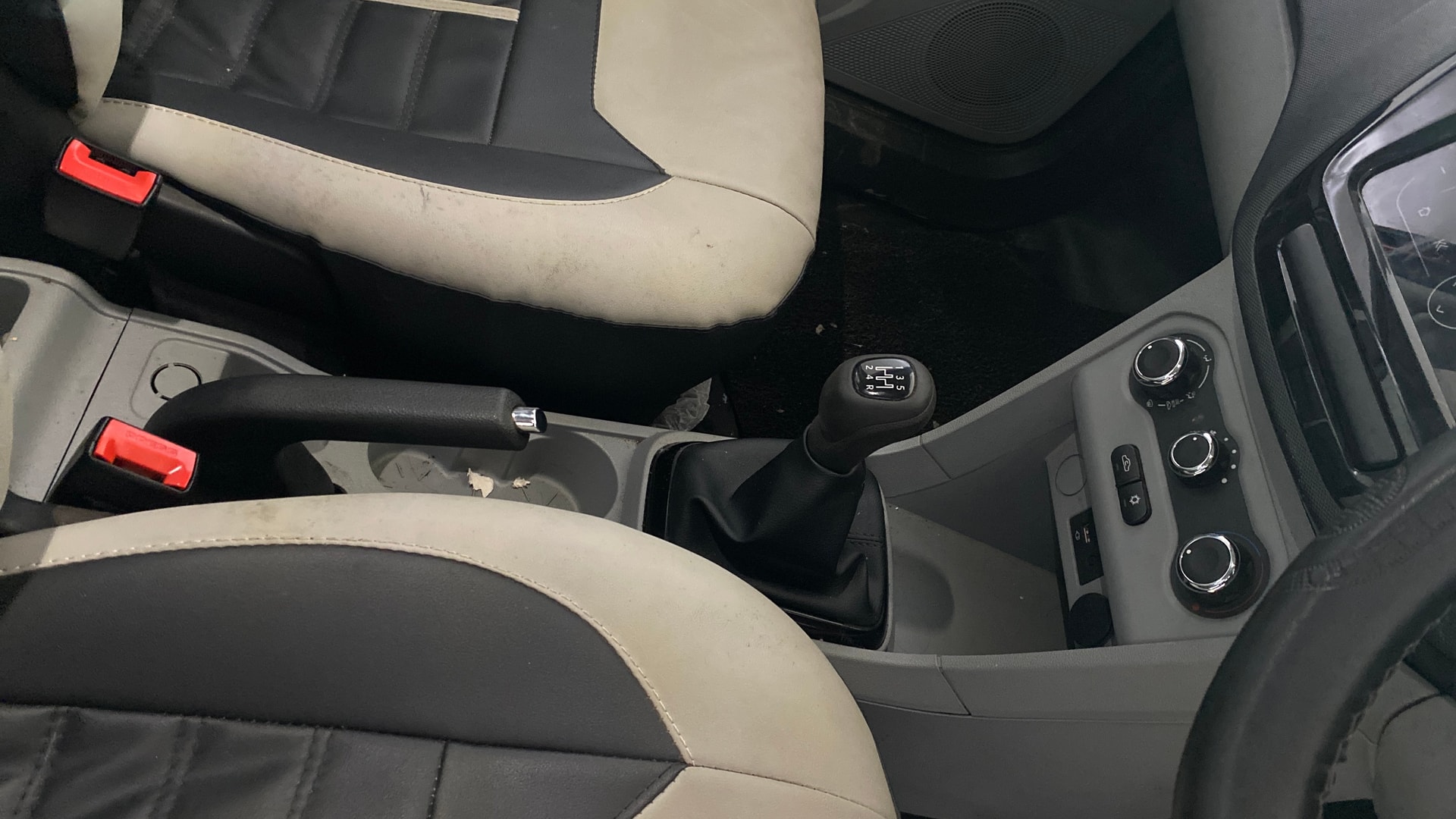 View 2020 Tata Tiago Revotorq XB Image 37 Used 2020 Tata Tiago Revotorq XB Image 37
