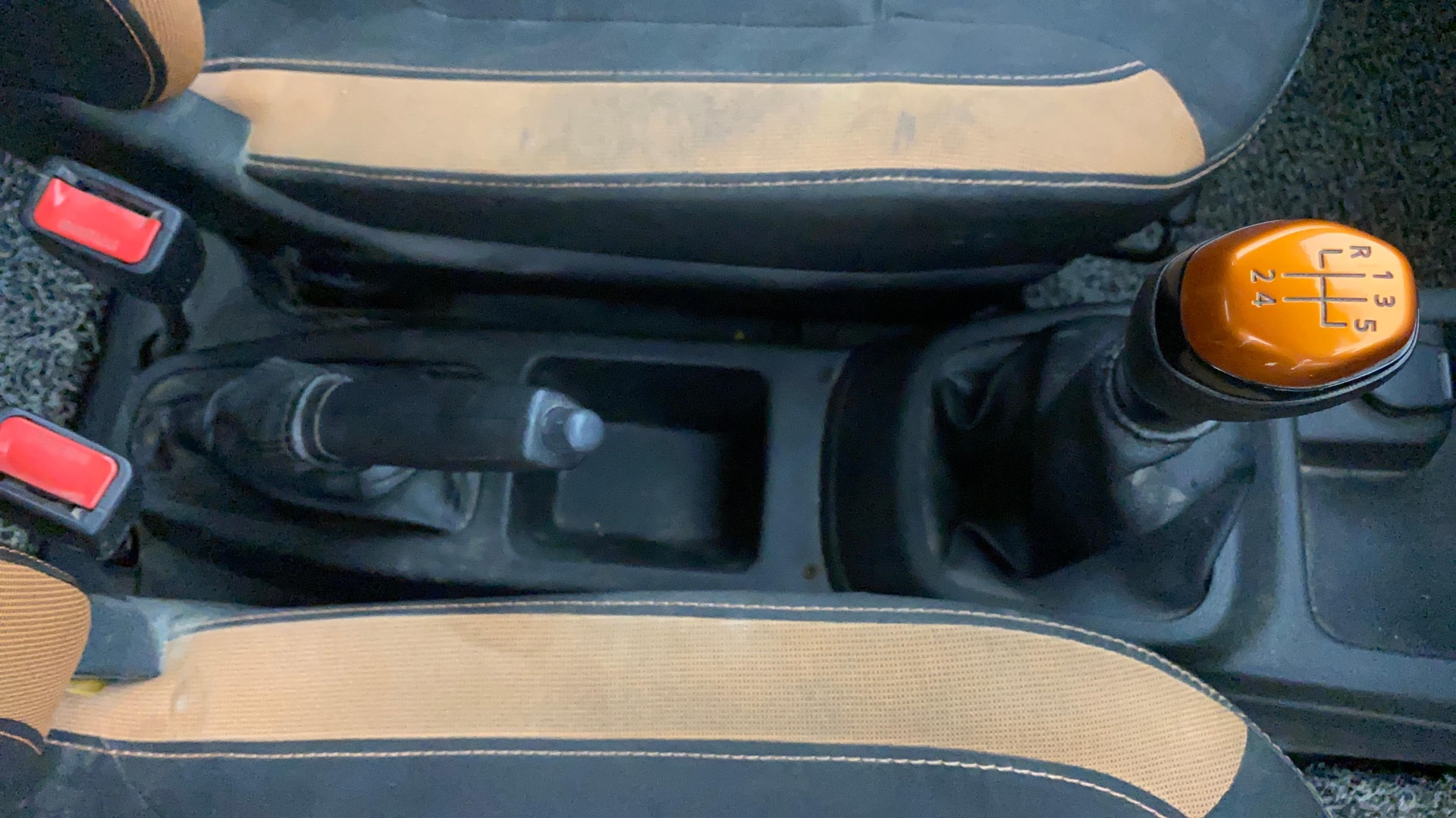 View 2017 Renault Kwid RXT 1.0 Driver Airbag Option Image 37 Used 2017 Renault Kwid RXT 1.0 Driver Airbag Option Image 37