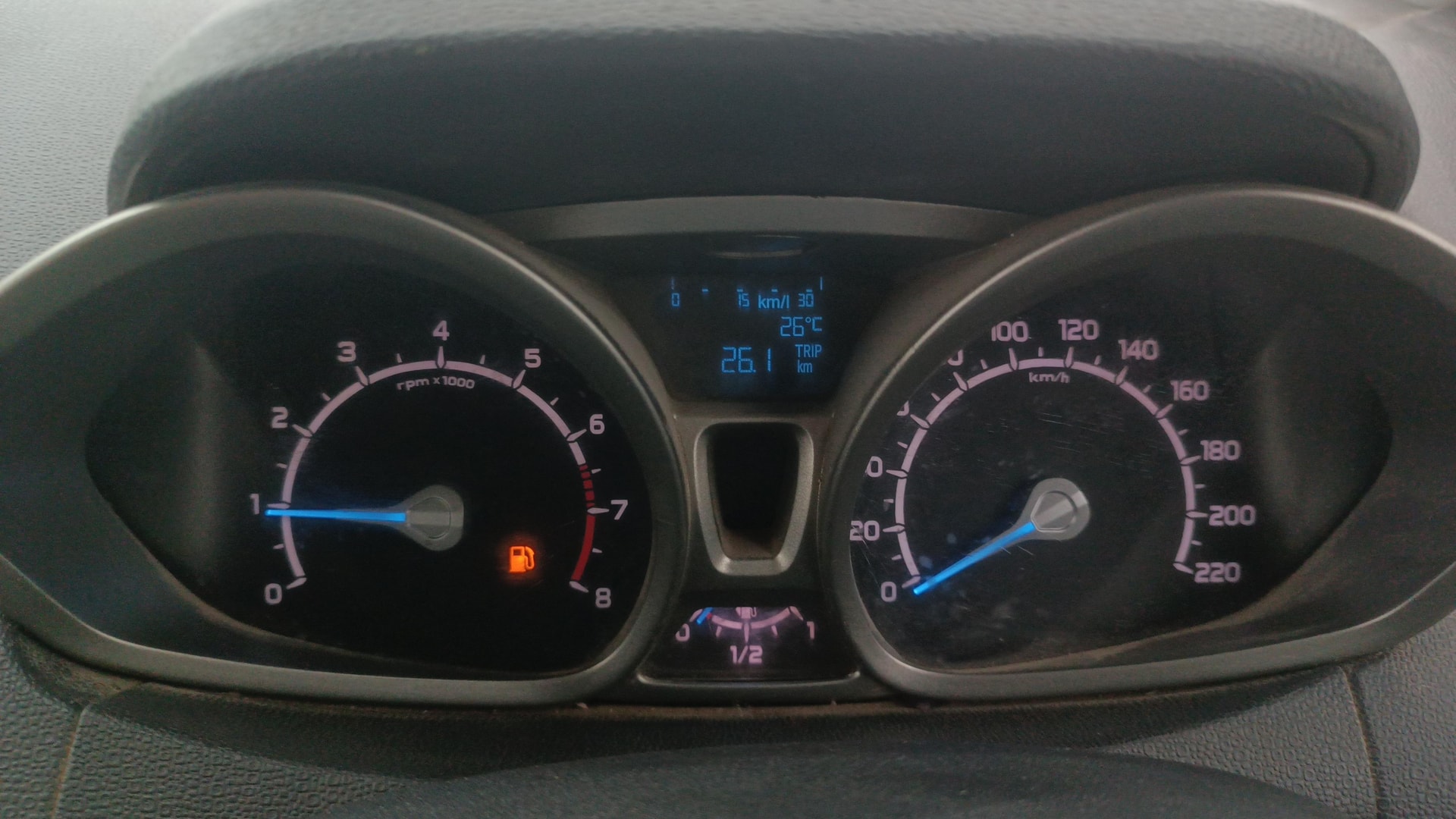 View 2013 Ford EcoSport 1.5 TDCi Diesel Ambiente BS IV Image 33 Used 2013 Ford EcoSport 1.5 TDCi Diesel Ambiente BS IV Image 33